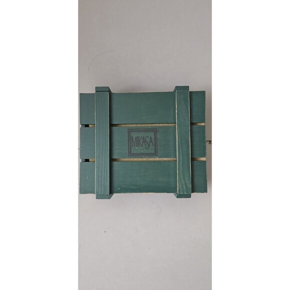 (8) Mikasa Holiday Hand Painted Blown Glass Christmas Ornaments In Green Crate - Picture 2 of 10